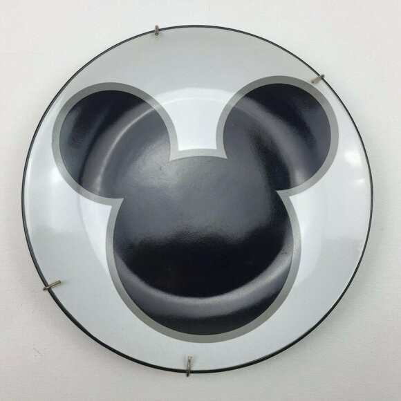 Disney Mickey Mouse Icon Dinner Plates Set Of 4 With Wall Hangers - Picture 7 of 7